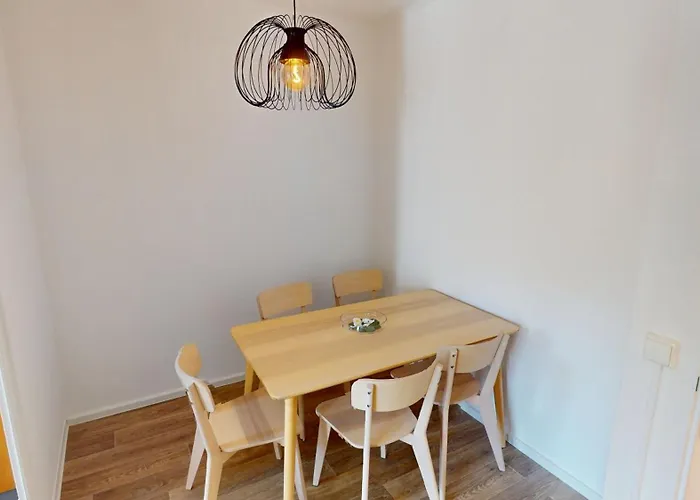 Fuer 5 Personen, Wlan * Chemnitz